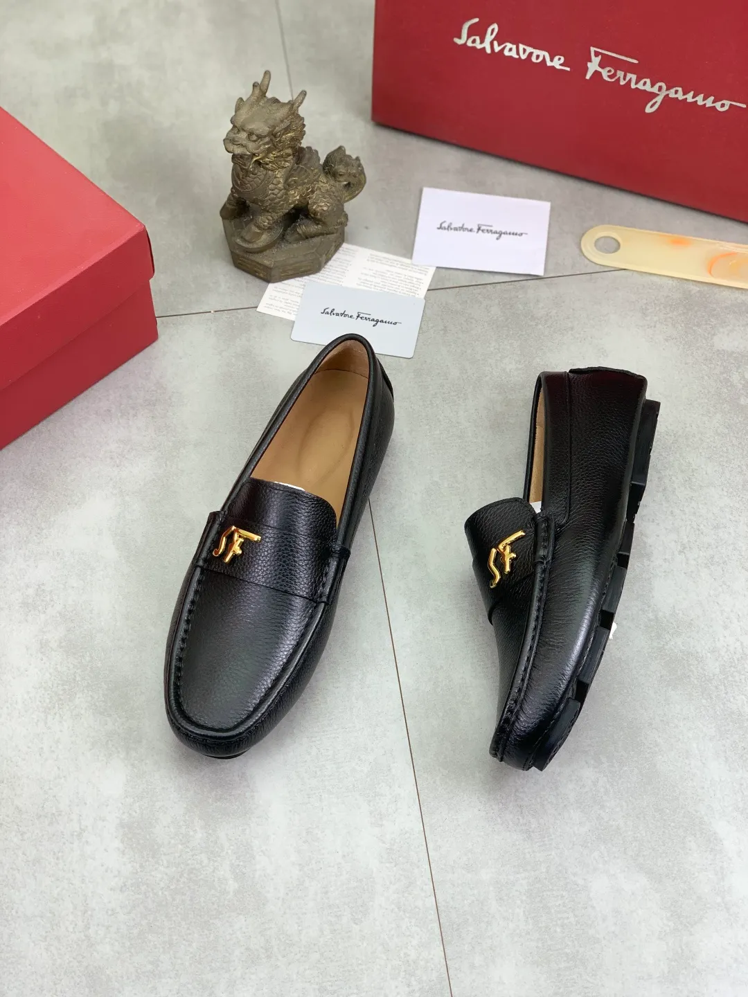 Men's Men's Shoes 💰P380💰【New Style】Water-dyed Pigli 🆘【Salvatore Ferragamo】Men's latest casual beanie shoes! Available at counters simultaneously! The fabric is made of specially imported original calfskin, and the interior is made of imported water-dyed pigskin. It is absolutely luxurious and leads the fashion trend. Matching code: 38-45 3️⃣colors available